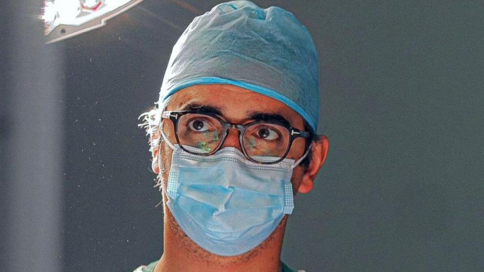 El cirujano Diego González presenta su nueva fundación: «Queremos llevar a África un hospital móvil con toda la tecnología»