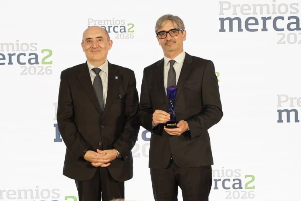 «Si no vamos, nadie los opera», el Dr. Diego González Rivas recibe el Premio Merca2 al Liderazgo